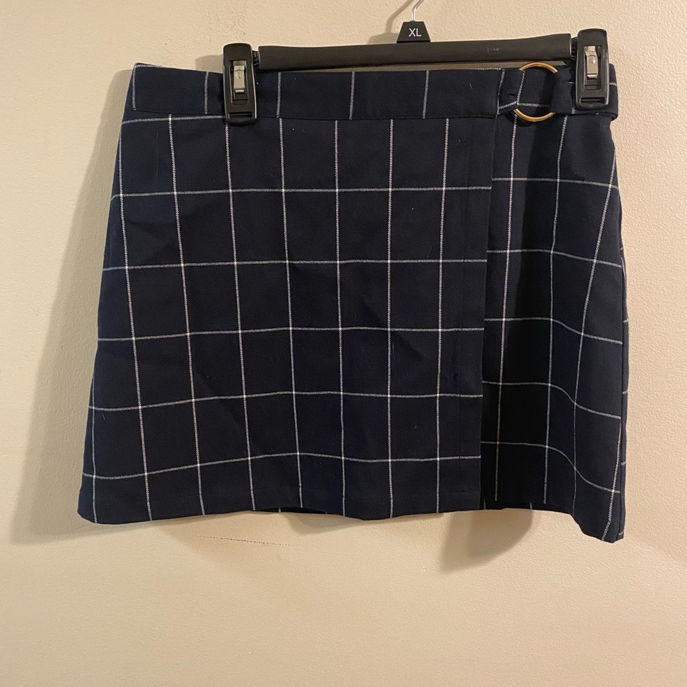 New NWT Forever 21 Navy/Cream Blue White Plaid Mini Skirt Size Large‎